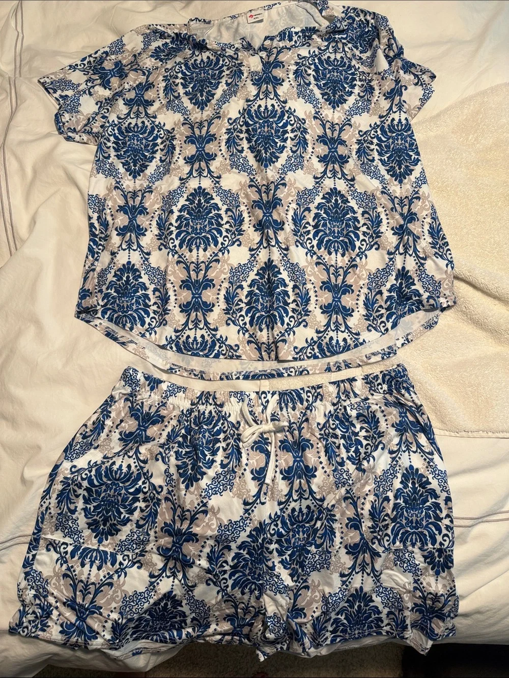 Blue, White and Beige Floral Print Matching Set Short Sleeve Top and Shorts  XXL